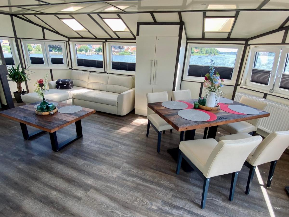 Vakantiehuis Island-dreams Hausboote Groth & Rhin *