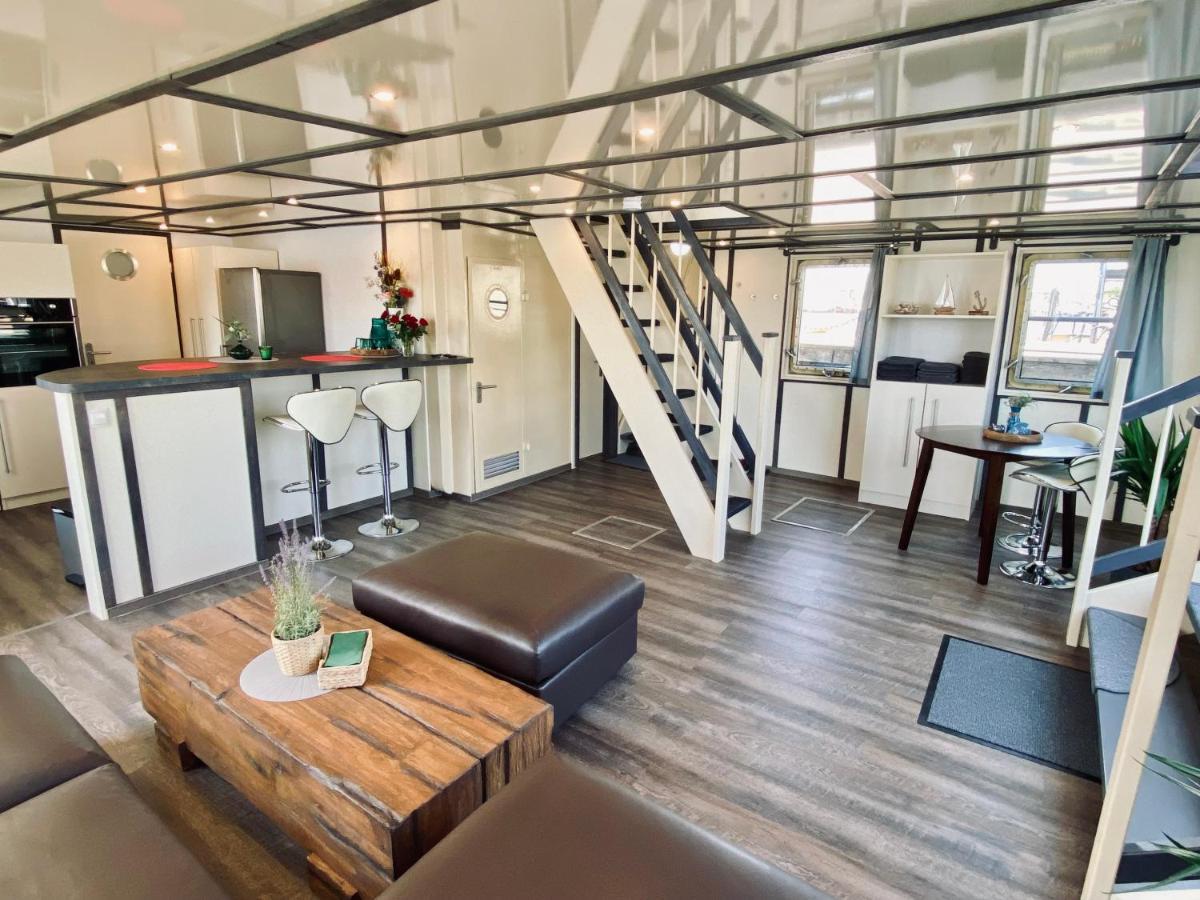 Island-dreams Hausboote Groth & Rhin Vakantiehuis *